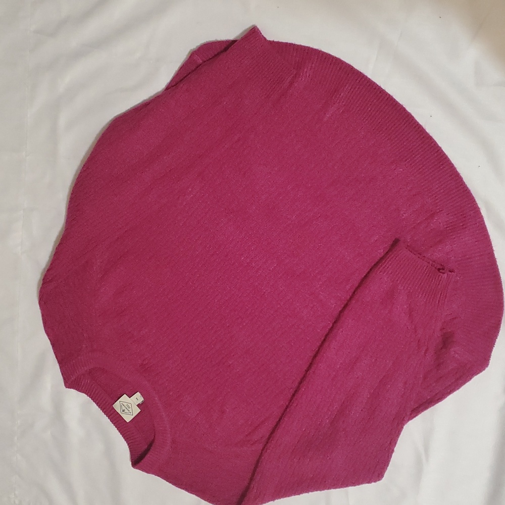 St John's Bay Women's fuchsia Crewneck Sweater OX